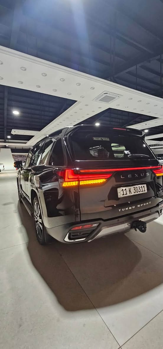 لكزز Lx 600 2025 بلاتينيوم 
ماشيه 6000 كم
مغلف PPF
بريم داخل احمر 
7 راكب
للاستفسار ***********
