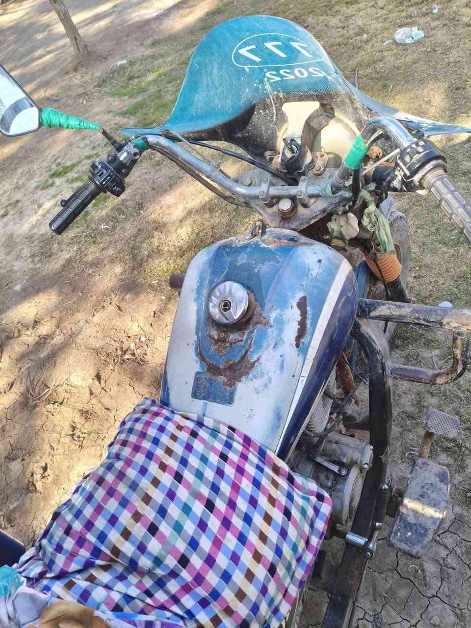 سلام عليكم
دايؤان 2015 للبيع اؤراق اصؤلي. سلف هندر كهربائيات كامله 
واسط قضاء الصؤيره  ب مليؤن و100 وبيهه مجال 
اليريده هاذا رقمي *********** خاص هم متواجد
