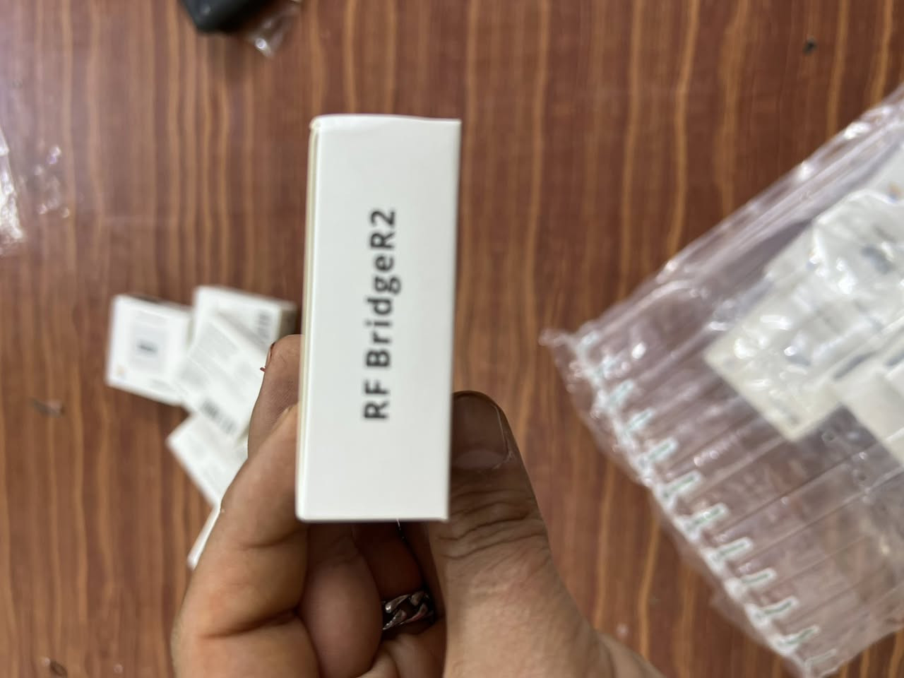 القطع لوان الأبيض تحكم منزل سمارت يدعم الكسا واوامر صوتيه وغوغل هوم عددهم14قطعه والقطع بالون الأسود هم تحكم بالأجهزه الكهربائيه في المنزل عددهن 10قطع اليريدهن يخلي سعره بالتعليقات وبخدمته


**إذا كنت صاحب هذا الإعلان وتريد حذفه لأي سبب، رجاءا أرسل رسالة إلى الدعم الفني**