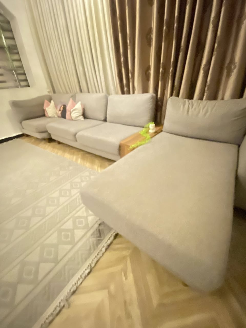 غراض بيت للبيع نضيفات جدا
ميز طعام 
كورنر
سعرهم جدا جدا مناسب


**إذا كنت صاحب هذا الإعلان وتريد حذفه لأي سبب، رجاءا أرسل رسالة إلى الدعم الفني**