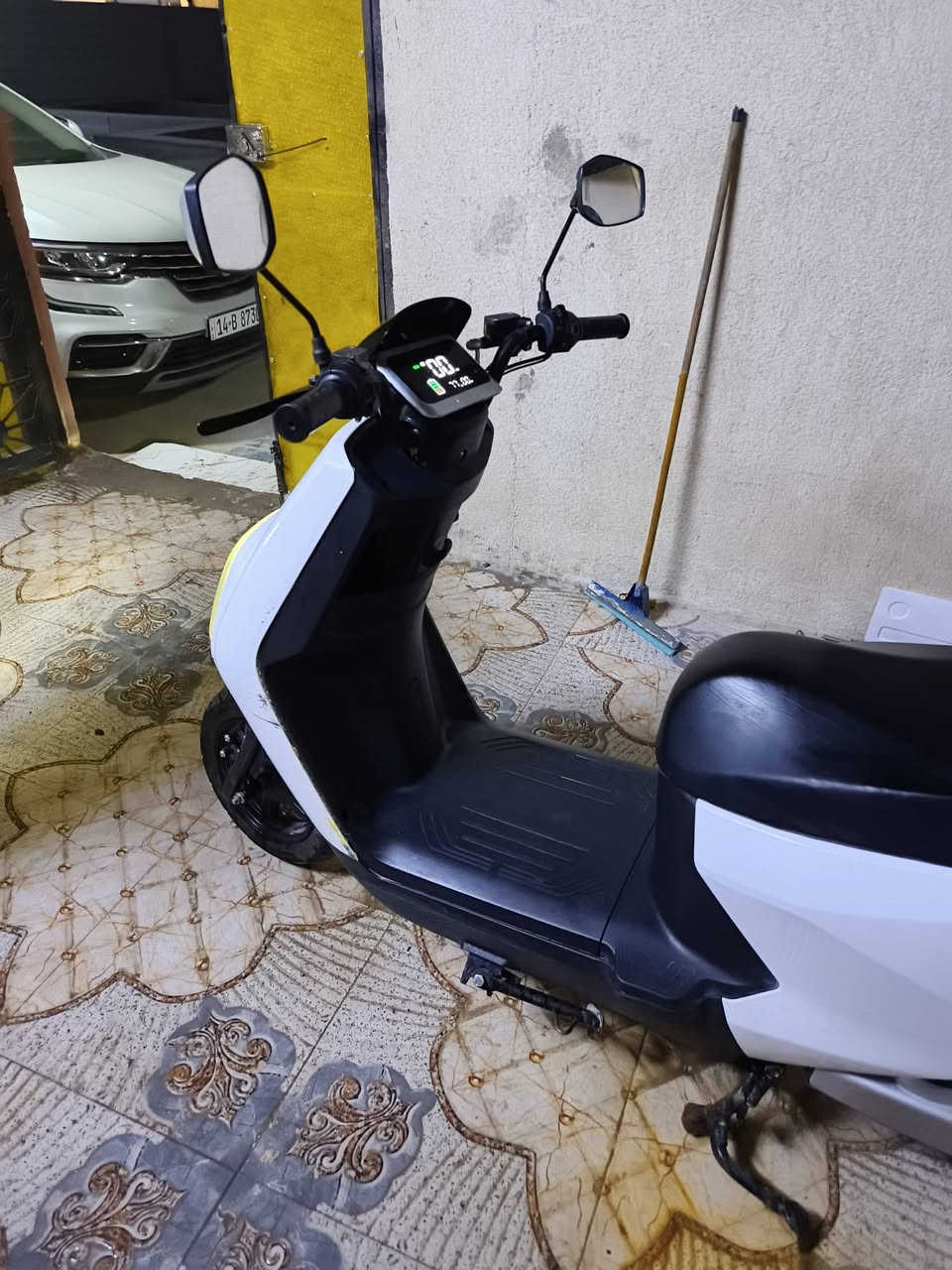 سلام عليكم دراجة شحن شكل بوليسي كهربايات شغالة دراجة كاملة من كلشي ماعدة البك خربان توني ذابلهة بطاريات 6 اقل الشهر السعر 600 وبي مجال  بصرة قضاء شط العرب الجزيرة اليوبة ***********
