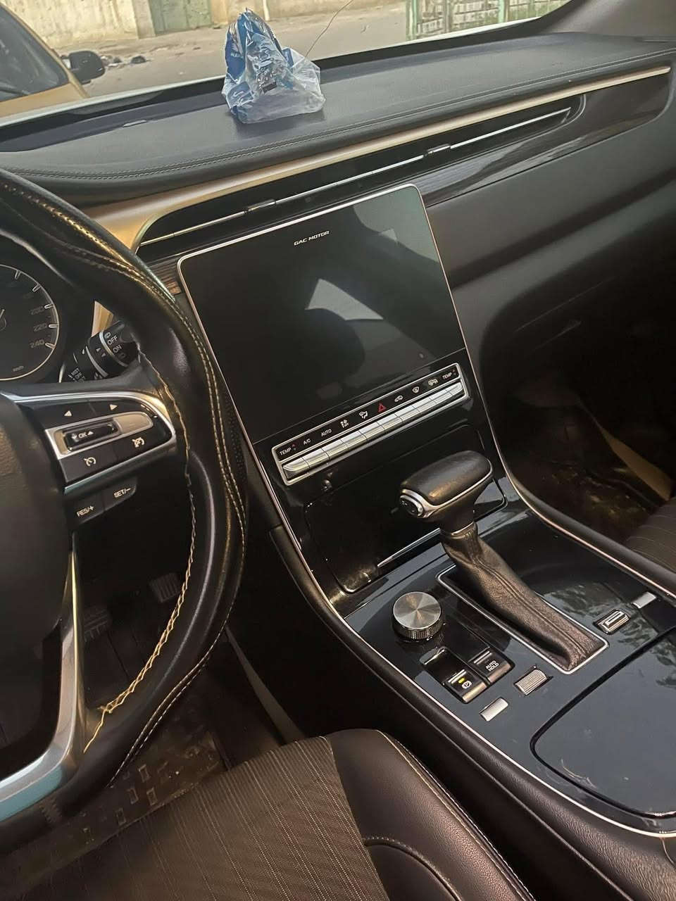 سلام عليكم سياره Gac gs5للبيع موديل 2021للبيع سياره فوول 1/1 بيهه جاملغ عكس السايق نص من عده وحافه البنيد السعر 135وبيهه مجال بصيط الاتصال ***********
