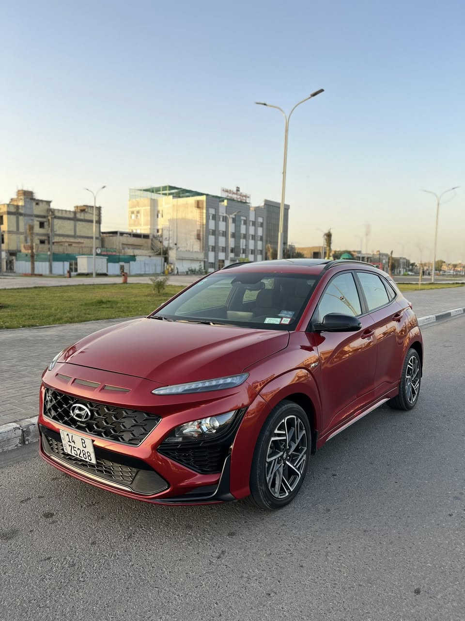 السلام عليكم 
هونداي كونا مديل 2023

فول مواصفات  ان لاين / N Lin 

مكينه 1600 تيربو 

فتحت سقف
شاشه وكامره 
بصمه وتشغيل عن بعد 
رادارات جانبيه وأماميه 
كشنات كهرباء 
شحن واير ليش 3انظمه للقياد
وبعد بيها هواي مواصفات 

حادثها جاملغ امامي وطرف البنيد بدون دواخل الباقي كفاله 

ماشيه 39الف 
رقم بصره بأسمي تحويل ثاني يوم 

السعر 163

مكاني البصره ***********
