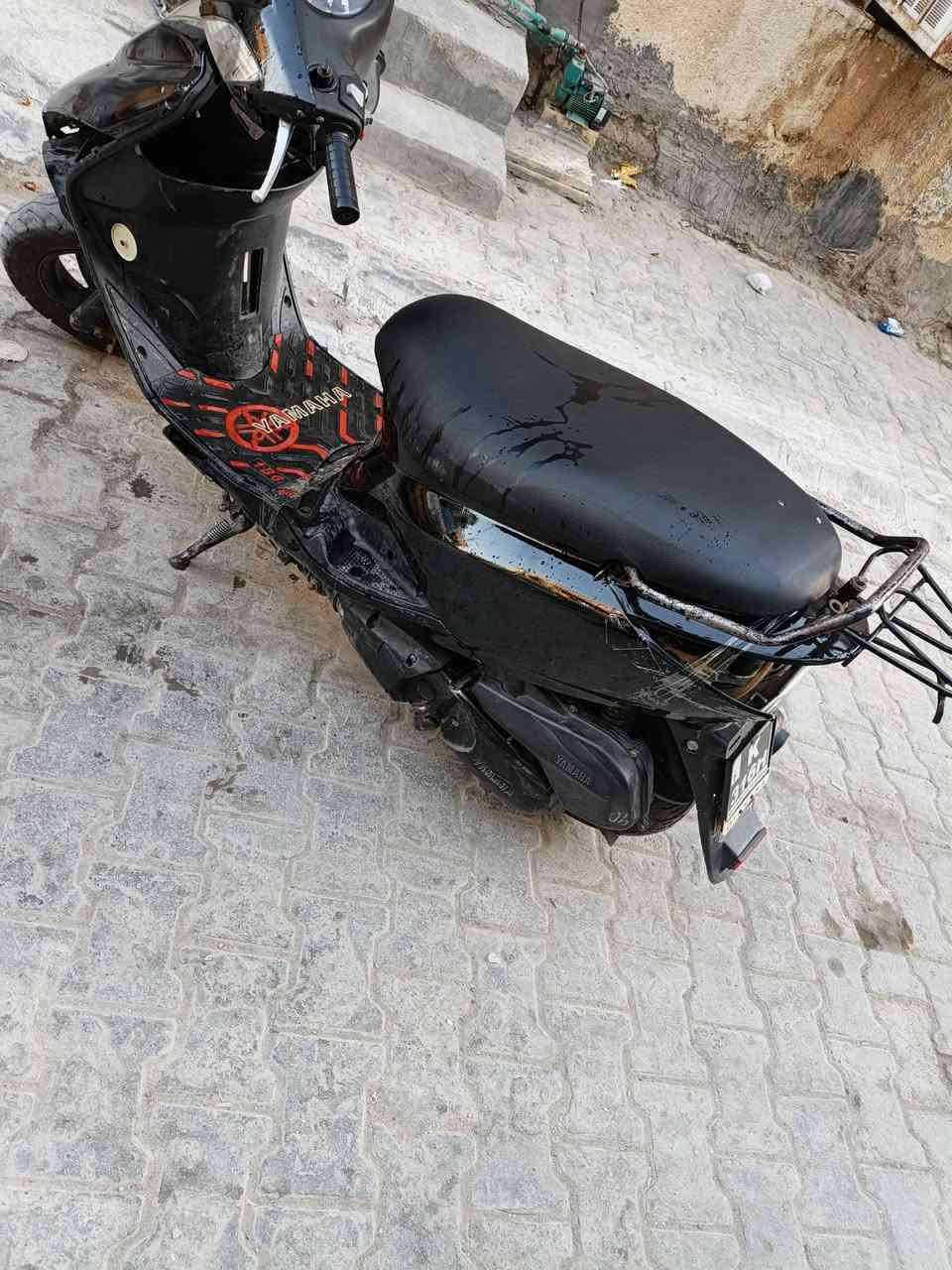 سلام عليكم اخواني دراجه بريز لايت ناصي دراجه مكينه تخبل بس الكفرات تعبانه نص نگره الدراجه سعر 425 بيهه مجال مكاني بغداد مدينه الصدر واتساب *********** متواجد دائما
