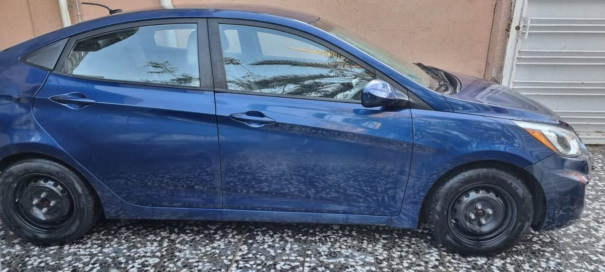 السلام عليكم
اكسنت 2017 وارد امريكي
ماشية 56mi  الف حقيقي حقيقي 
مكينة كير تبريد كفالة 
حادثها قبق جنطة وجاملغات خلفية بدون كص 
مواصفات اعتيادية 
مكينة 1600 
كير 6 نمر
Abs 
شاشة أندرويد 
السيارة بالبنوك 
السعر 88 ورقة وبيها مجال بسيط 
للتواصل ‎0770 783 6063 ابو سيف
