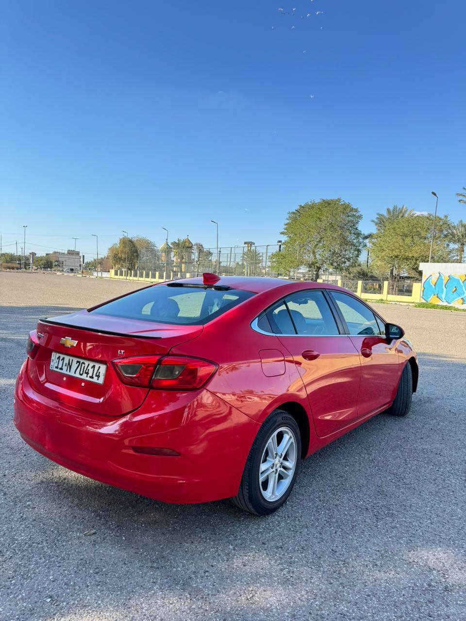 كروز موديل 19 
بسعر 98 وبيها مجال بسيط
مواصفات / LT
كير مكينه تبريد كهربائيات حدادية السياره نضيفه مناقصها برغي ..
 قطعتين بيها جاملغ وباب بدون دواخل
وهلال الجاملغ الخلفي فقط ..
كراسي كهرباء + تدفئة كشنات 
تشغيل عن بعد / شاشة اعطال 
شاشة كار بلي وكامره خلفيه دواره 
تحكمات ستيرن جهتين / اوتو ستوب 
لد LED نهاري / مثبت سرعة  
مكان السياره : السيدية
للاستفسار :*********** بغداد, العراق
