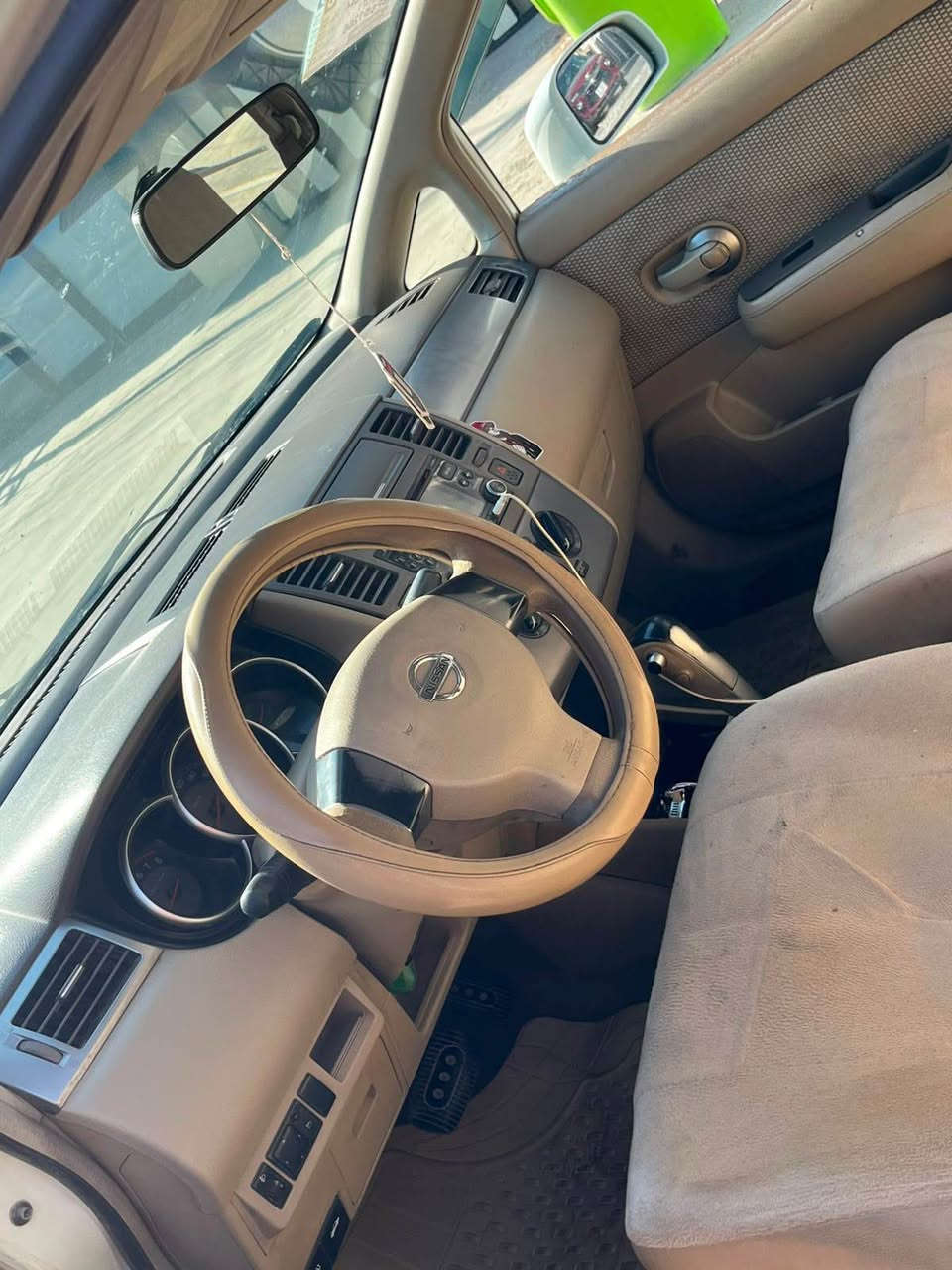 نيسان تيدا ٢٠٠٧ 
سنويه وهزه جديده سياره باسمي 
مكانها بغداد حي الاعلام 
*********** بغداد, العراق
