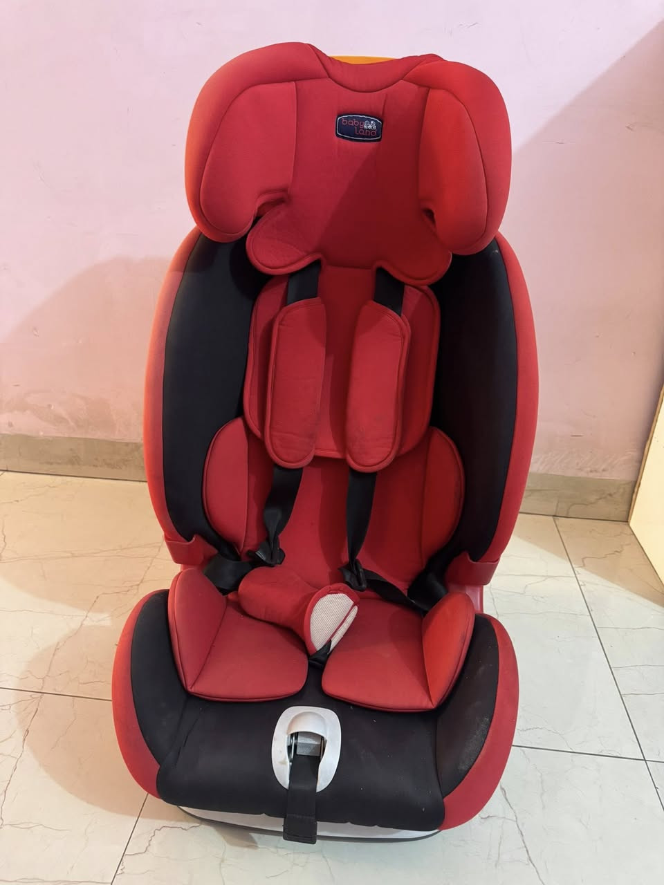 كرسي اطفال مال سياره نصيف جدا استخدم جدا قليل من عمر سنه لحد 6 سنوات السعر 35 الف بدون اي اضرار 
مكاني بغداد الشعله ***********
