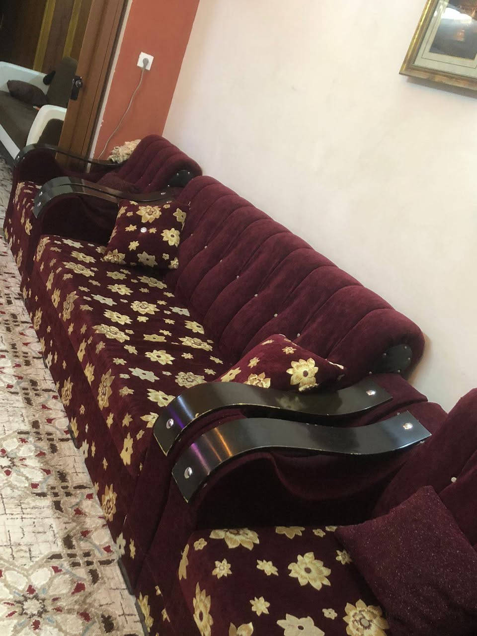 قنفات للبيع 250 الف وبيها مجال ***********
