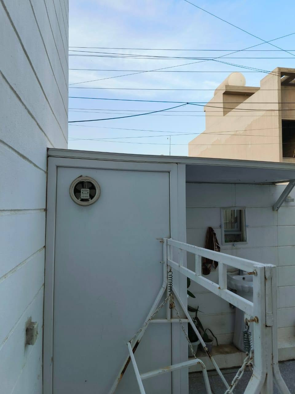 باب وسقف وحائط pvc  وساحبة السعر 100 وبيه مجال


**إذا كنت صاحب هذا الإعلان وتريد حذفه لأي سبب، رجاءا أرسل رسالة إلى الدعم الفني**