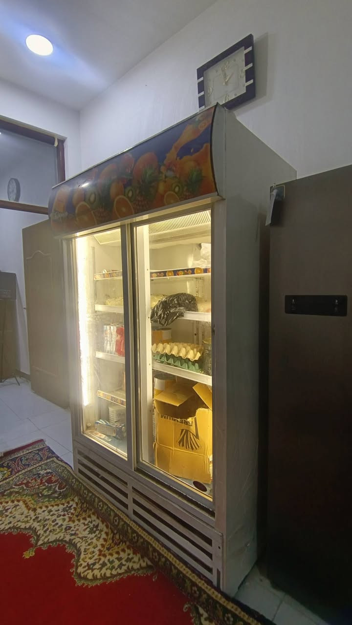 للبيع براد بابين صناعة كونكورد الأمريكية.
البراد بحالة ممتازة و برودة فول 
مكاني الحلة 
للتواصل ***********
السعر 650 قابل للتفاوض
