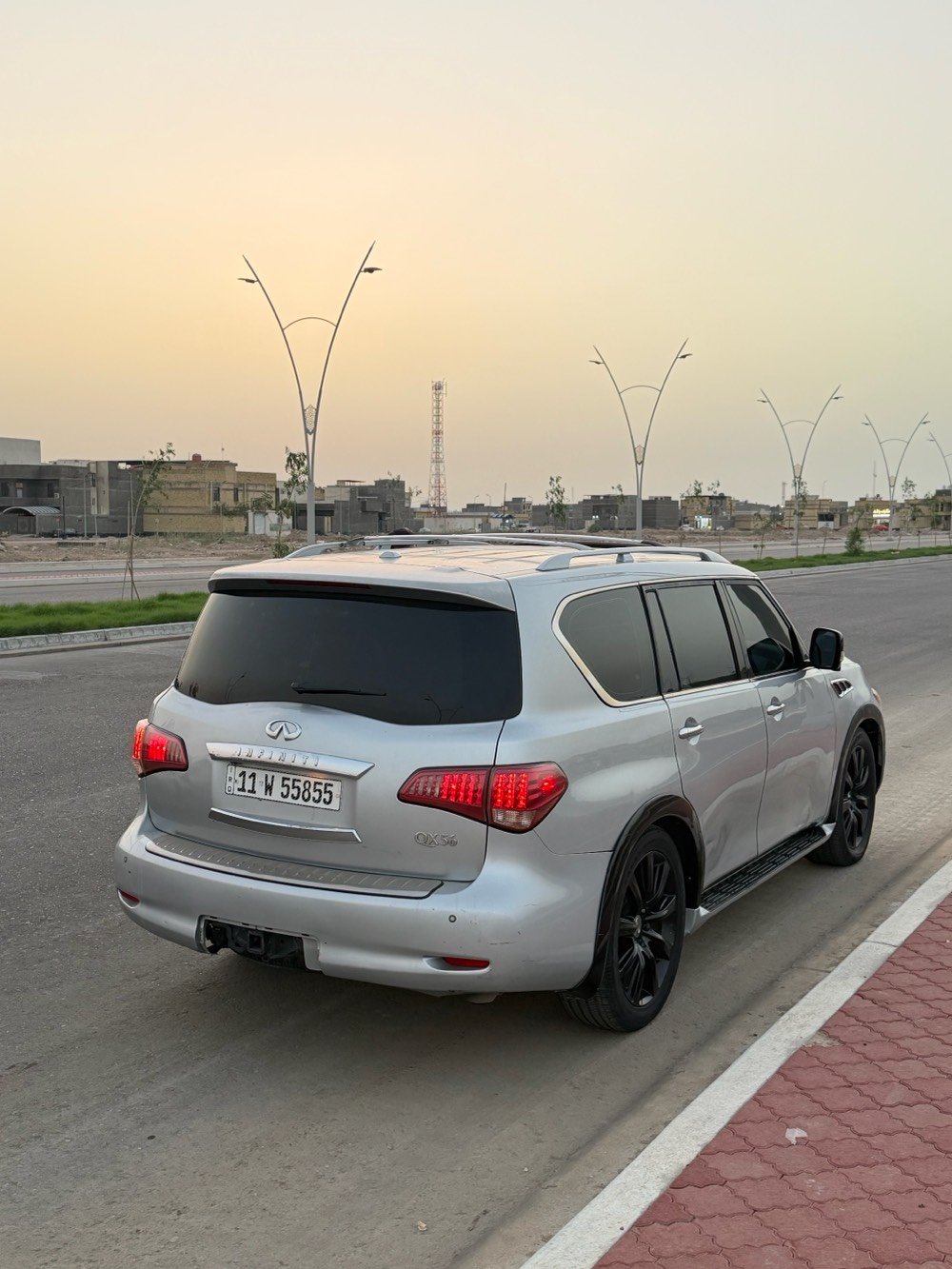سلام عليكم
للبيع او مراوس جارجر او اوباما v6 v8 مايهم 
انفنتي qx56 2012
مكينة 5.6L v8
فول مواصفات Vip 
فتحة سقف
كشنات جلد تدفئه+تبريد
خزن ميموري
تحكم ستيرن جهتين +كهربائي+تدفئه
كشنات خلفية منفصل Vip+تدفئه
صندوك شفط
بصمة تشغيل
5 كامرات
13 سماعه من ماركة Boss
مكينه جديده
 مكينه كير كفاله
حداده 75# 
تبريد ثلج 
سياره عليه ادامه كامله من نوزلات و بلكات جدد ومجاول 
ضربته جاملغ وشبر من البنيد بدون دواخل وبيه قطعه بارد
رقم بغداد مميز تحويل ثاني يوم
السعر 156 وبيه مجال
للاستفسار ***********