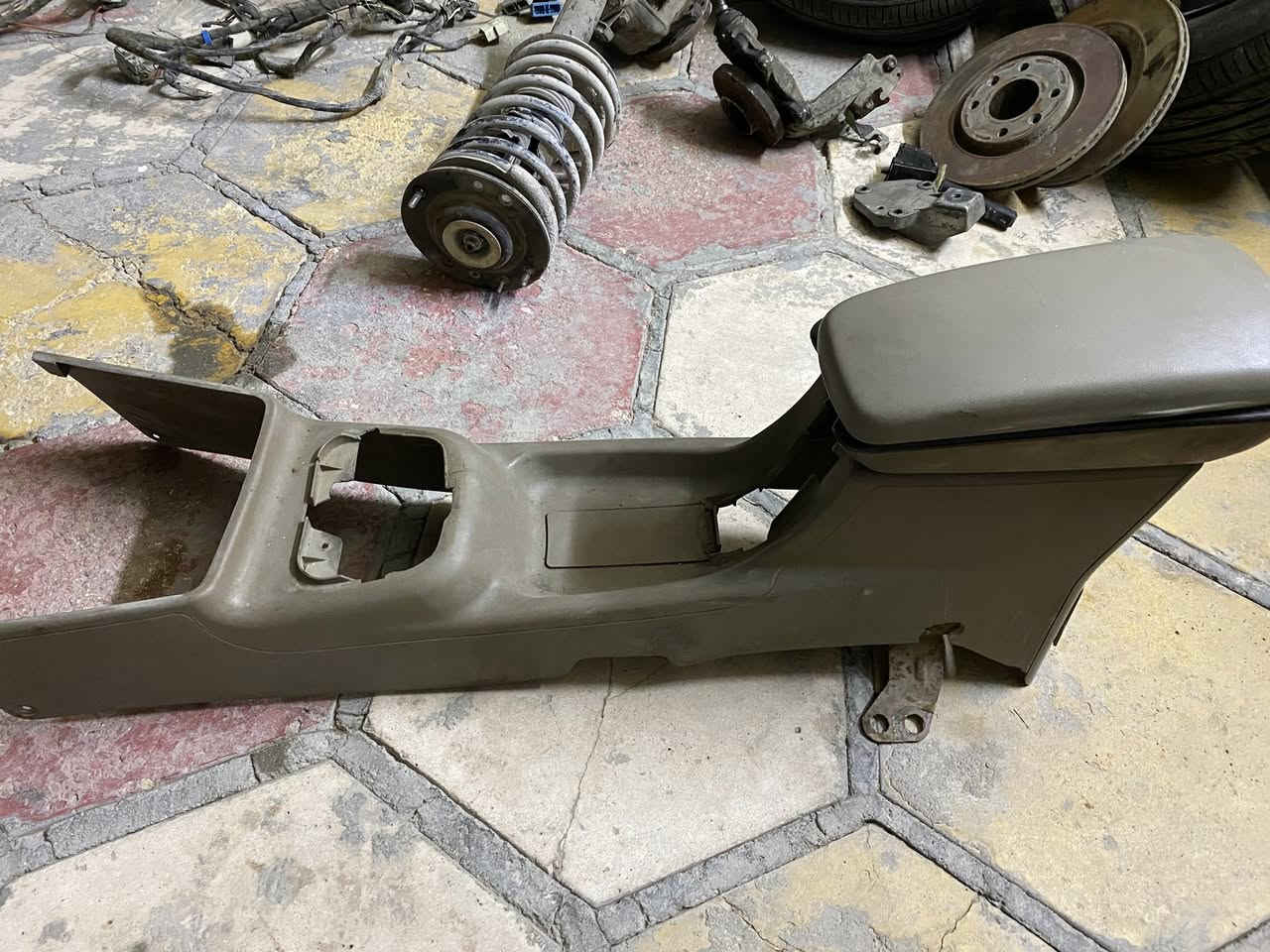 غراض سمند للبيع المكان نجف لاستفسار اتصل عل رقم ***********
عربانه خلفيه جديده 
ضفيره سمند كامله 
مشط استرين 
كشنات خلفيه
دشبول خلفي 
فرس 
اذراع استيرن
اسطاب اكسن يمنه يسره
افلنجات اماميه
طبلات مالت مقدم 
فريز تبريد كامل هوه والقاعده والفان كامل
