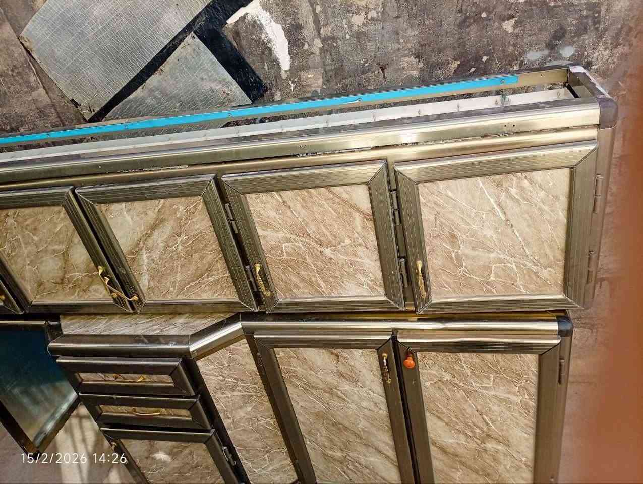 كونتر المنيوم متردين والسنك متر
السعر 225 اي عيب مابيه نضافه فول
للاتصال  ***********
