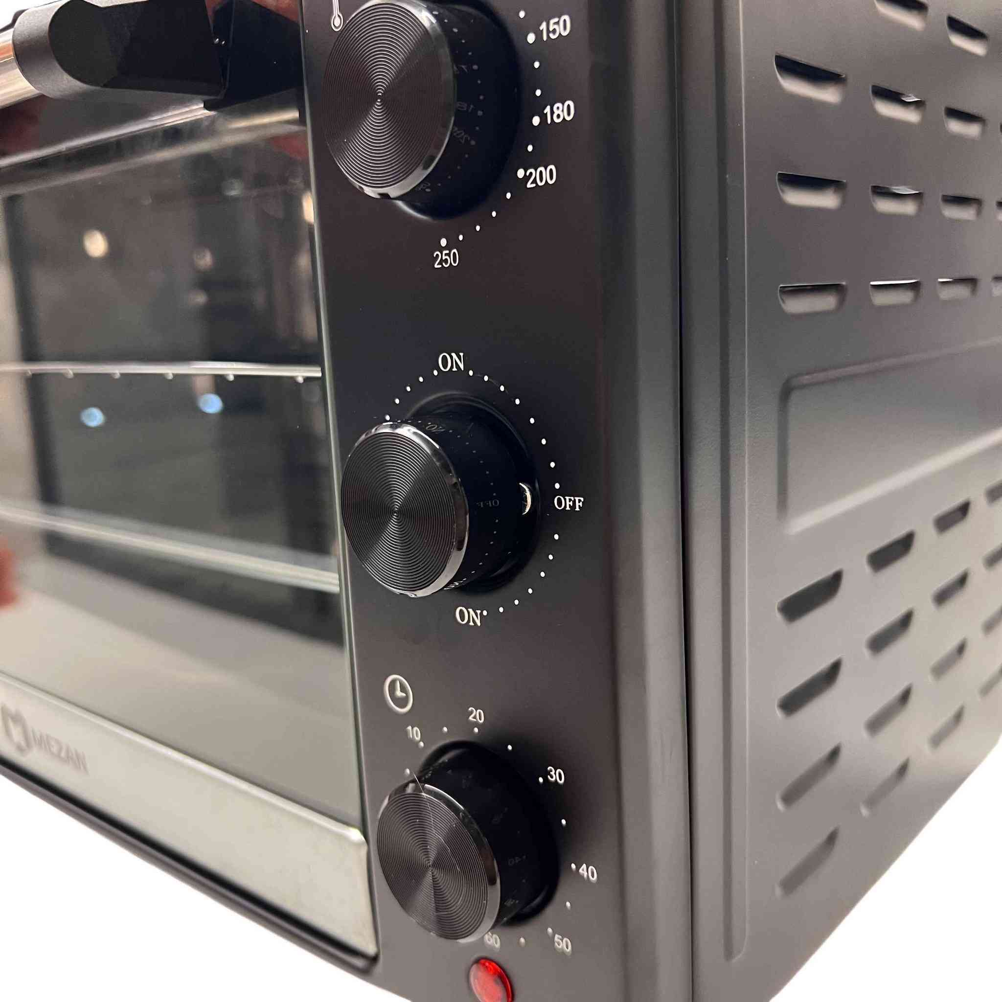 الف رحمه على روح امه وابو الي يعلقلي هذا باب رزقي الوحيد 
فرن كهربائي سعة 48 لتر للخبز والشواء والتحميص باحترافية وسهولة.
يتميز بـ شواية وسياخ دوارة لنتائج شواء مثالية 
يجي ويّاه صينية خبز + رف سلكي
قدرة قوية 2600 واط بحجم مناسب لكل مطبخ.
خلي أكلك أطيب… وشغلك أسهل! 🍕❤
يوجد خدمة توصيل لجميع المحافظات بغداد, العراق


**إذا كنت صاحب هذا الإعلان وتريد حذفه لأي سبب، رجاءا أرسل رسالة إلى الدعم الفني**