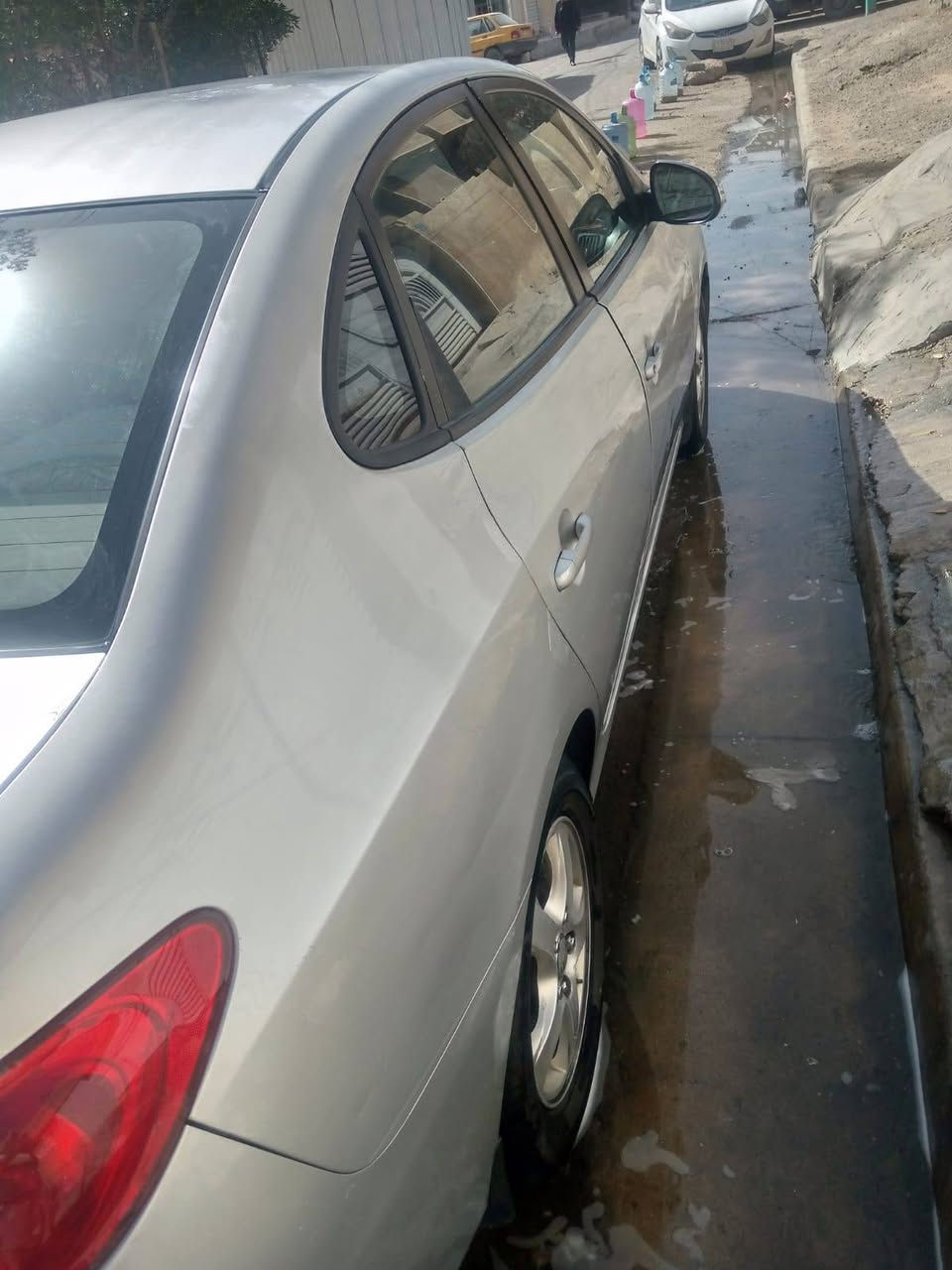 السلام عليكم مكلف بالنشر 
النترا 2011 خليجي  مقدس 
محرك الفين / كير ومحرك وحدادية جيدة 
السعر  98  وبيها مجال ..
المكان بغداد/ البياع 
التواصل :  ***********
