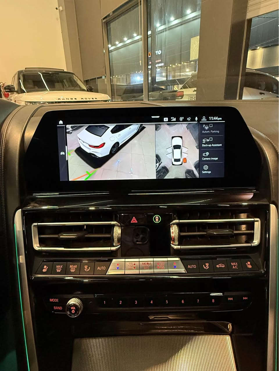 BMW 840 2020 M pakacage Full Option 🔝
وارد امريكي كل تفاصيلاص موجود في صوره فول موصفات للاخير 
موصفات داتاشو ٤ كاميرات سماعات هارمان كاردون ٥ بردات و M باكيج بيلادي و بلاك 
وارد امريكي بيها ٣ مكانات تعديل PDR بدون دواخل بدون 
کشنات تدفئه و امامی خلفی تدفئه و تبرید پ سکان هیتر فول لل اخیر معدا هاذا کلها بشرط 
ماشی /۸۰ میل 
سعر /420$ ورقه و بیها مجال 
نتواجد فقط علی واتس اپ /*********** أربيل, العراق
