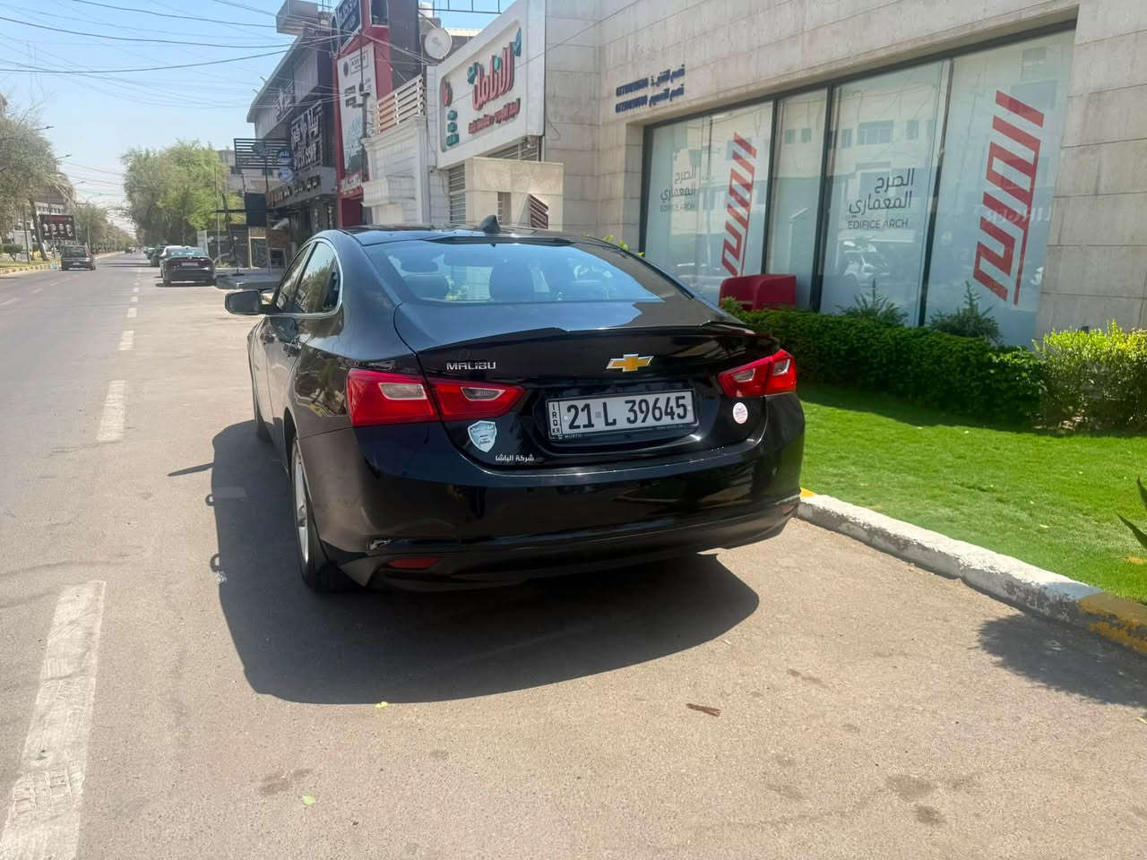 � للبيع ماليبو 2022 أسود 🔥

✔️ محرك 1.5 تيربو
✔️ ماشية 40 ألف ميل (حوالي 65 ألف كم)
✔️ سنوية سليمانية
✔️ هزة جديدة
✔️ شاشة كبيرة
✔️ LED نهاري
✔️ منظومة بنزين وكالة
✔️ تبريد بلادي ❄️ ثلج
✔️ تايرات جديدة
✔️ كير ومحرك ضمان شكد متريد

بجم كبس ايرباك بردة
🔹 السيارة نظيفة جدًا وحرفيًا ما تحتاج أي مصروف، جاهزة للاستخدام.

⚠️ الضربة موجودة، وصورها متوفرة 

📍 الموقع: شارع فلسطين

💵 السعر: 12,500 دولار (قابل للتفاوض بالمعقول للكاش)

📞 للاستفسار:***********
