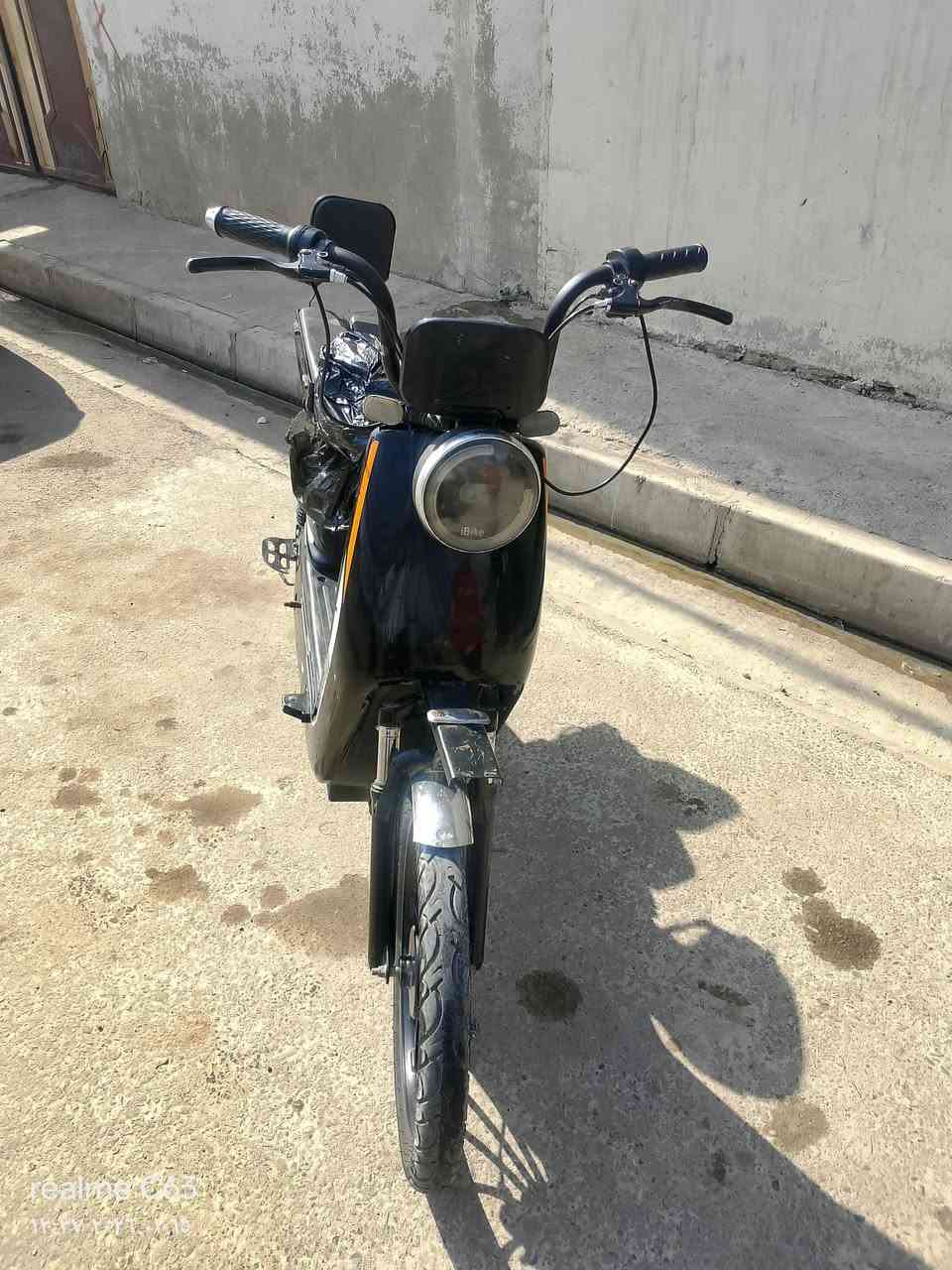 سلام عليكم ماطور شحن للبيع  ماطور نضيف ماطور حجم 20 تايره جديد مابي كسر دبلات مال شركه وايرمينات شغال شحنا اصلي مالو باتري مال شركه نضيف شرط ماطور موديل 2024 سويج وبصمه شغال ليت شغال ونشار شغال سعر 170بي مجل لطيبين خاص مفتوح رقم الهاتف (***********) موصل حي الكرامه
