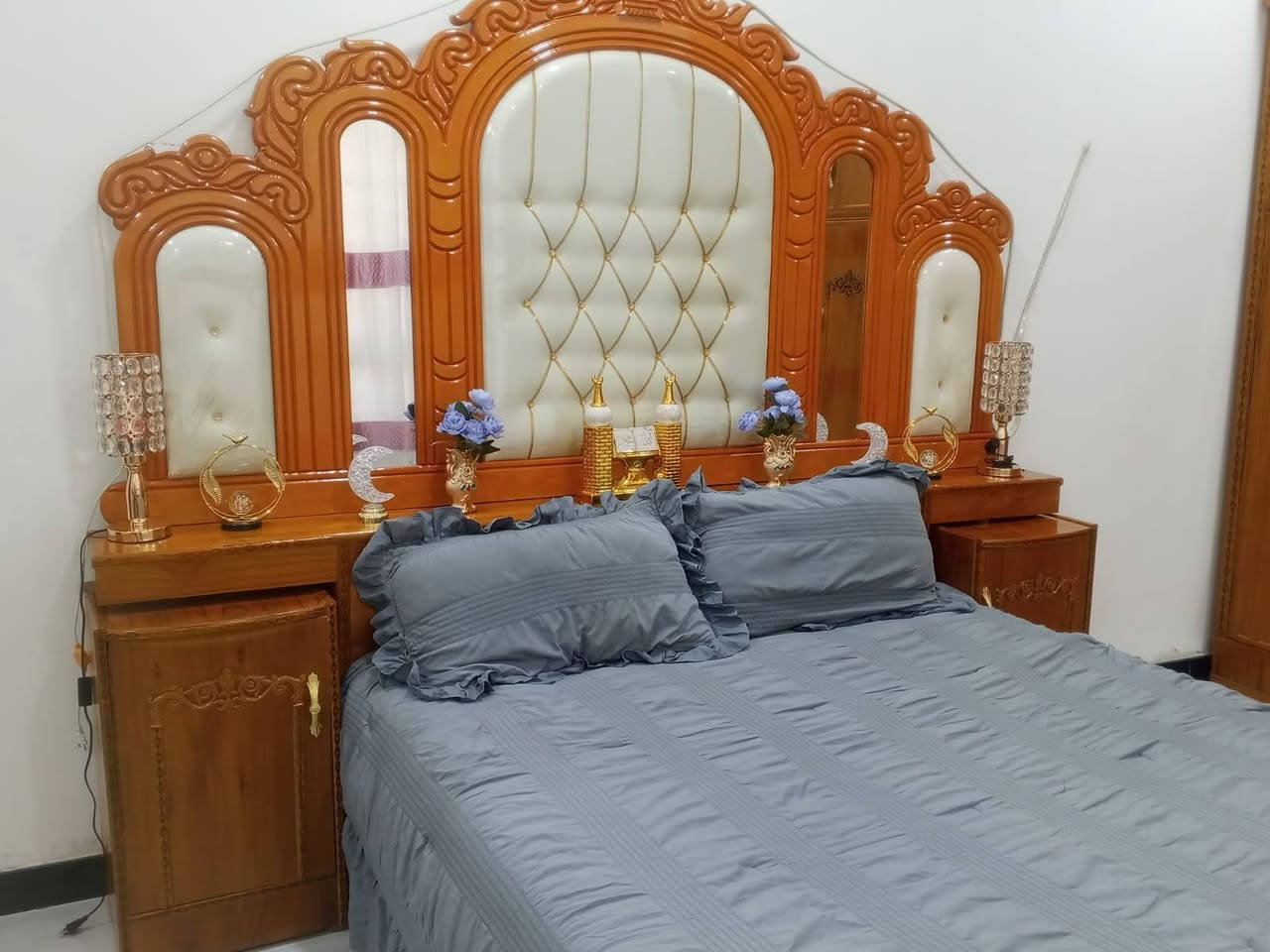 غرفه جديده للبيع سبب بيع اريد اشيل
+964 771 703 1850
#للجميع


**إذا كنت صاحب هذا الإعلان وتريد حذفه لأي سبب، رجاءا أرسل رسالة إلى الدعم الفني**