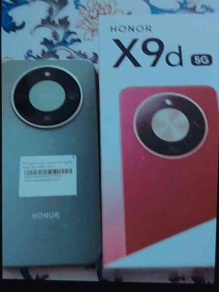 هونر x9d مستخدم يوم جديد بمعنى الكلمة ذاكرة 256 عشوائية 12 بطارية 8300 الجهاز غني عن التعريف  مكاني بغداد الخطيب الزراعي السعر 350قفل للاتصال***********1
واتساب ***********
