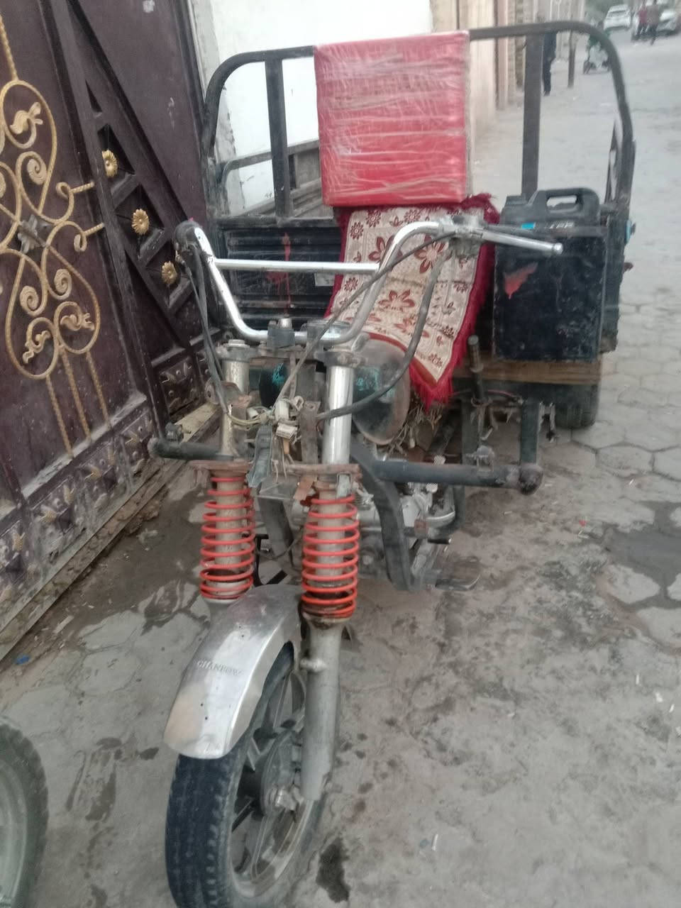 ستوته للبيع سعره 750 وبيه مجال بدون اوراق الوحه بيه موجوده مكفوله من كلشي الرقم***********
