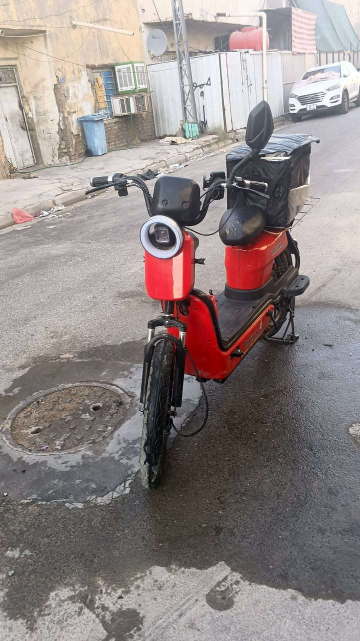 سلام عليكم درجة شحن للبيع نظيفه بطاريت عدد 5 السعر 300 وبيه مجال العنوان الصليخ الجديده ***********
