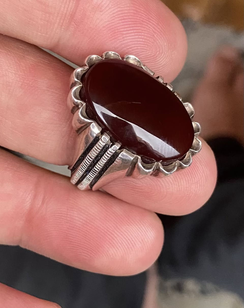 شكراً جزيلاً لقبول الانضمام السلام عليكم ورحمة الله وبركاته صياغة بحرينية رائعة من ابداع الاستاذ عقيل متوجة بحجر يماني كرز الحرز قياس الصياغة 22 فضه 990


**إذا كنت صاحب هذا الإعلان وتريد حذفه لأي سبب، رجاءا أرسل رسالة إلى الدعم الفني**