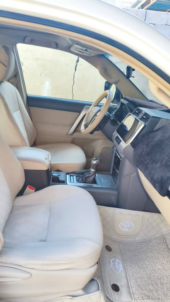 سلام عليكم برادو 2020فول موصفات كفاله من صبغ حادث كشن كهربائي سيارات نضيفه 7راكب6ستندر نضيفه كلش مكان بصره رقم تواصل ***********
