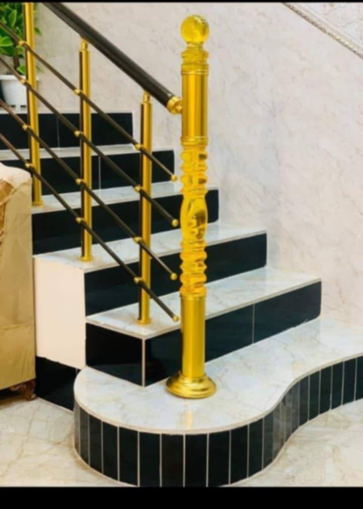 السلام عليكم بيت للبيع حي القادسية تأهيل طبي المساحه 150 متر الوجه 5 النزال 30 البيت طابقين 3غرف 3صحيات مقابل أسواق الجامعه لتواصل *********** البيت بأسمي التحويل مباشر شارع ألبيت 15 متر
