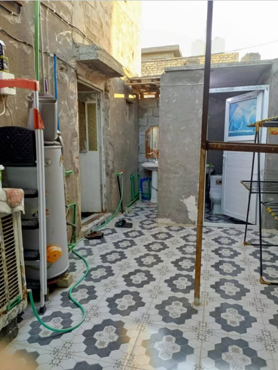 سلام عليكم بيت البيع بحي الجزائر قريت المعامرة مساحه١٥٠ للإستفسار الاتصال ***********
