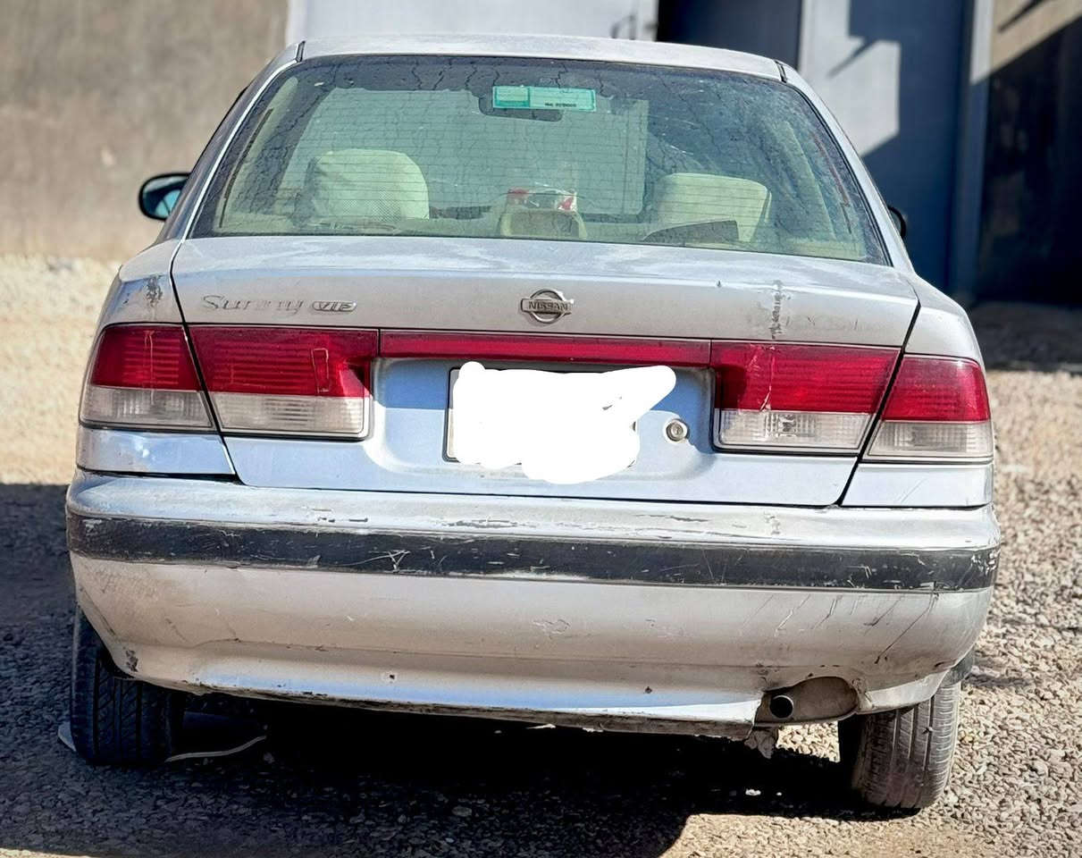 نيسان سني الياباني موديل 2000
رقم قادسيه الماني مشروع وطني 
سنويتها لل2028
حداديه جديده 
تبريد شغال
كير ومحرك مكفول 
السعر 33 هاتف *********** بغداد, العراق
