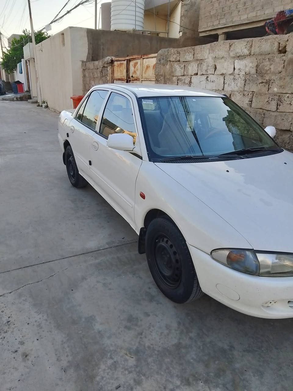 السلام عليكم بروتون 2002 نواب ضباط سياره جديدة كلها عل البلاد محرك كير كصه شرط أربع تايرات جدد صدر امامي  خلفي ومشط كبل يومين شادهن السيارة بدون صبغ بدون طخه شرط الوكاله السعر 36 وبيها مجال قليل باقي التفاصيل اتصل والخاص مفتوح رقم الموبايل *********** تبريد ثلج تدفئه سيارة جديدة كلها شغاله
