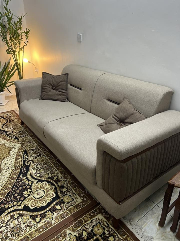 السلام عليكم
تخم 10 مقاعد نظيف كلش عراقي شغل درجه اولى
رايده ب550
مكاني بغداد حي العامل 
‭0771 934 1902‬ واتساب
