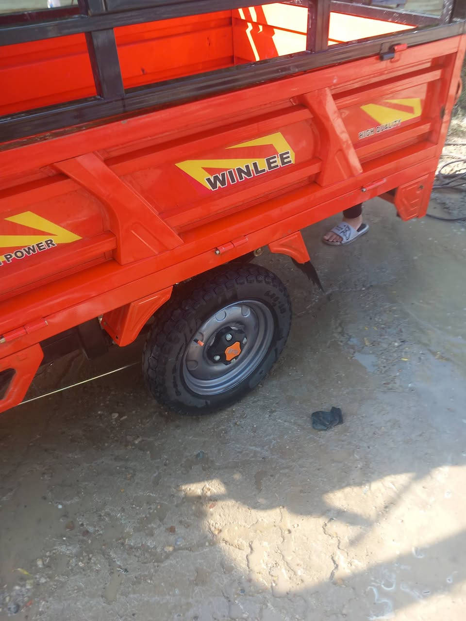 السلام عليكم عندي ستوته شحن للبيع موديل 2025،، 6 بطاريات 32انبير العنوان بغداد ابي غريب  السعر مليون و  300وبيه مجال التفاصيل  ***********
