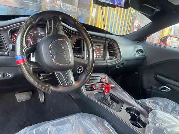 السلام عليكم 

للبيع فقط  ✅

دوج جالنجر sxt ✅
لون برتقالي غير محدد مميز  ✅
موديل ٢٠٢٣✅
مكينة نظيفه جدا  ✅
كير اوتو نظيف جدا  ✅
صدر امامي جديد✅
صدر خلفي جديد ✅
تبريد ثلج  ✅
كشنات مخمل  وجلد✅
كشنات كهرباء   ✅
كاميرا خلفيه  ✅
شاشه وحساسات ✅
٣ انظمه قياده  ✅
بصمه تشغيل ✅
بصمه أبواب وصندوق ✅
وبعد مواصفات ما اذكرهم ✅
 
وارد امريكي حادثه بجم اربع قطع ومصبوغه ماشيه ٢٥ الف 

رقم بغداد جديد هزه جديده سنويه جديده شرط التحويل   .

اخوان السياره بدون نقص وكلش حلوه . 

مكان السيارة شارع فلسطين . 

السعر مناسب ان شاء الله ١٨٥ ورقه وبيها مجال حك الجيه شي بسيط اخوان ٢٠٢٣ اخر كصه من المزاد
***********   
صلي ع افضل الخلق سيدنا محمد ❤️✅
