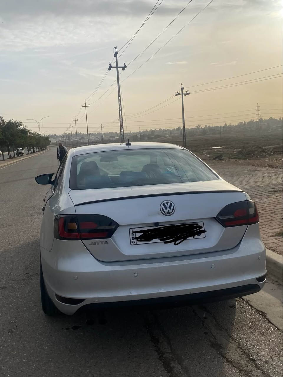 جيتا 2014 
السيارة باسمي تحويل و وكاله شرط سنوية جديد لحد 2030 
محرك 2.0 مرغوب خليجي بدون توربو بدون اي صرف او خلل
كير اوتو
السيارة بي اثنين سويج بلاد شركة
ويل كروم 
بطارية جديدة
فلتر شوته و تبريد جديدة
هايدروليك گير جديد مبدل
دسكات بريك خلفي و امامي جديد
شاشة كاربلي (carplay) 
تبريد مركزي 
بي ٣ قطع و نص بدون دواخل بدون ايرباك 
سعر ٩٩ ورقه و بي مجال بسيط ان شاء الله
*********** كركوك, العراق
