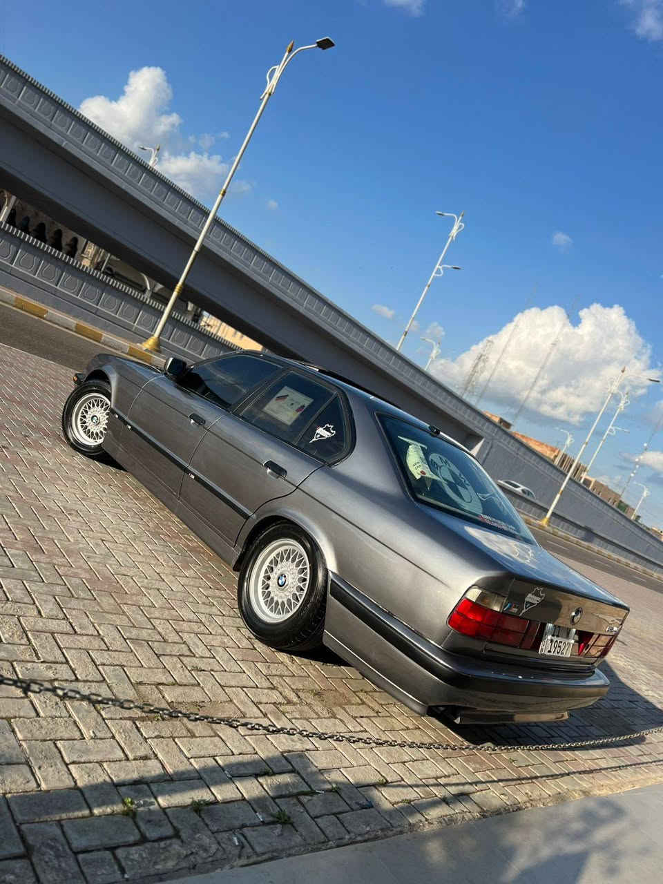 السلام عليكم للبيع بي ام موديل 1991 محرك مسكر شرط كير وتماتيك شرط صدر امامي خلفي جديد تخم تاير جديد تخم ويل اصلي بلادي رقم بغداد دولي سنويه الغايه 2031 هزه جديد تبريد ثلج 🧊 تدفئه نار السياره صبغ عام جماليه بدون اي حادث غرفه جديده دبل يرباك ستيرن يرباك السعر 65 وبيها مجال يرهم مروس حسب القناعه مكاني تكريت ***********
