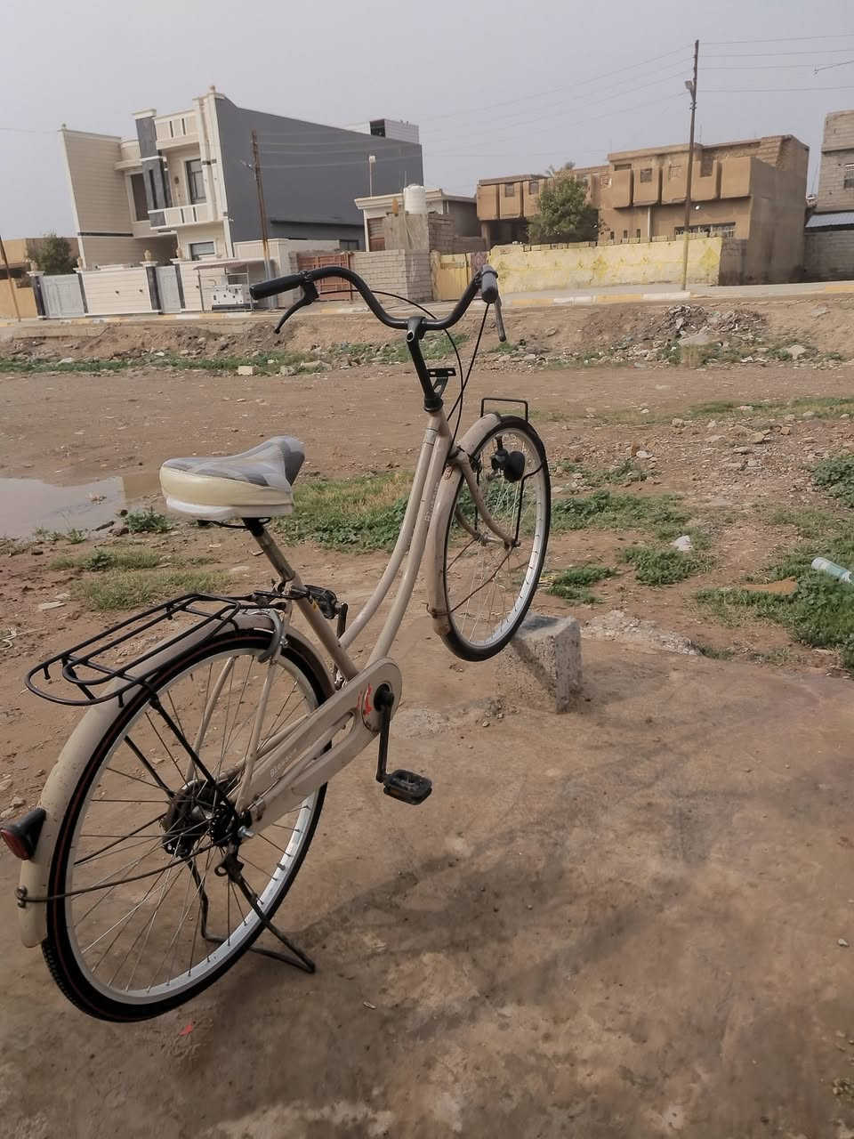 السلام عليكم شباب بايسكل 26 موزه للبيع سعره 50 وبي مجال مكان ديالى شهربان بلور واللي يريده طبله خاص


**إذا كنت صاحب هذا الإعلان وتريد حذفه لأي سبب، رجاءا أرسل رسالة إلى الدعم الفني**