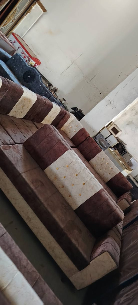 ديوانات جديدة كلمن وسعره الشراي يتصل ***********
