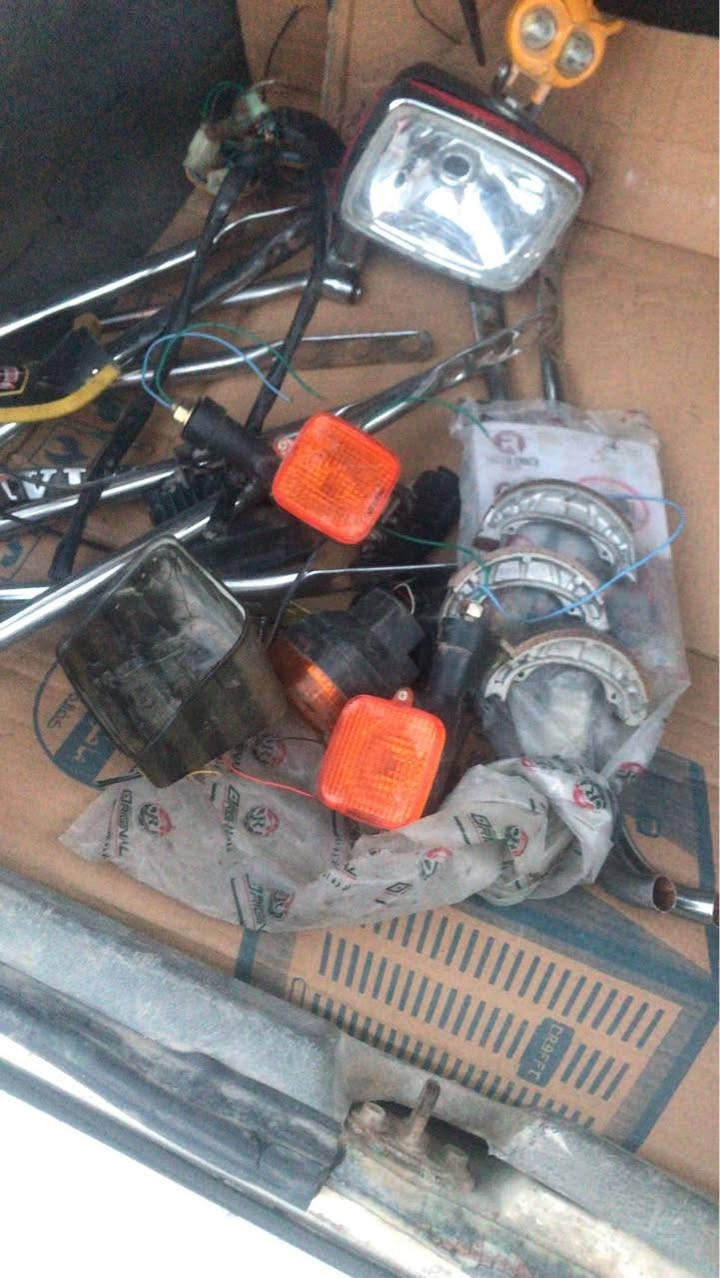 دراجه البيع. سيفان. 19 بس محدثه وغراهه موجوده. كماله  الي. الي ريد توصل وياي علا خاص  مكاني.  ديالى. خالص


**إذا كنت صاحب هذا الإعلان وتريد حذفه لأي سبب، رجاءا أرسل رسالة إلى الدعم الفني**