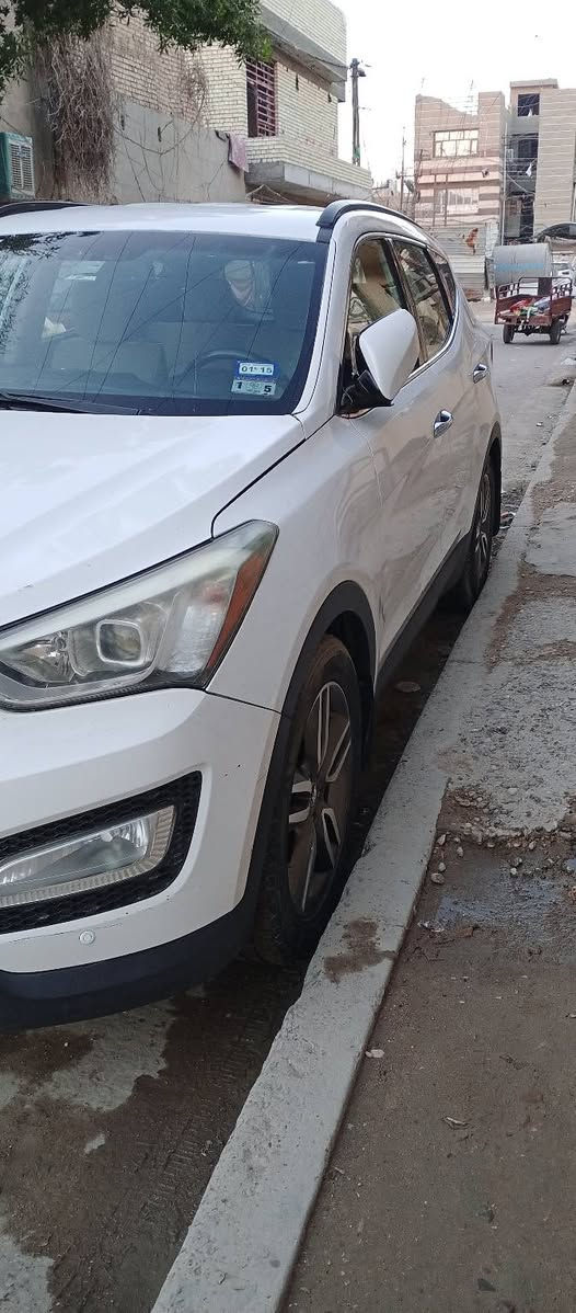 السلام عليكم السيارة سنتافي البيع موديل13وارد أمريكي مكينة 4سلندر تيربو 2700 حادث السيارة طخة خفيفة الدعامية الامامية فقط لاالضربة ولا صبخ مواصفات السيارة بصمة تحكم ستيرن تبريد قطعتين امامي وخلفي تدفئه كشنات كشن السائيق كهربائي السعر 130 بيها مجال الاستفسار  اتصال  على رقم مكان بغداد الشعلة  ***********
