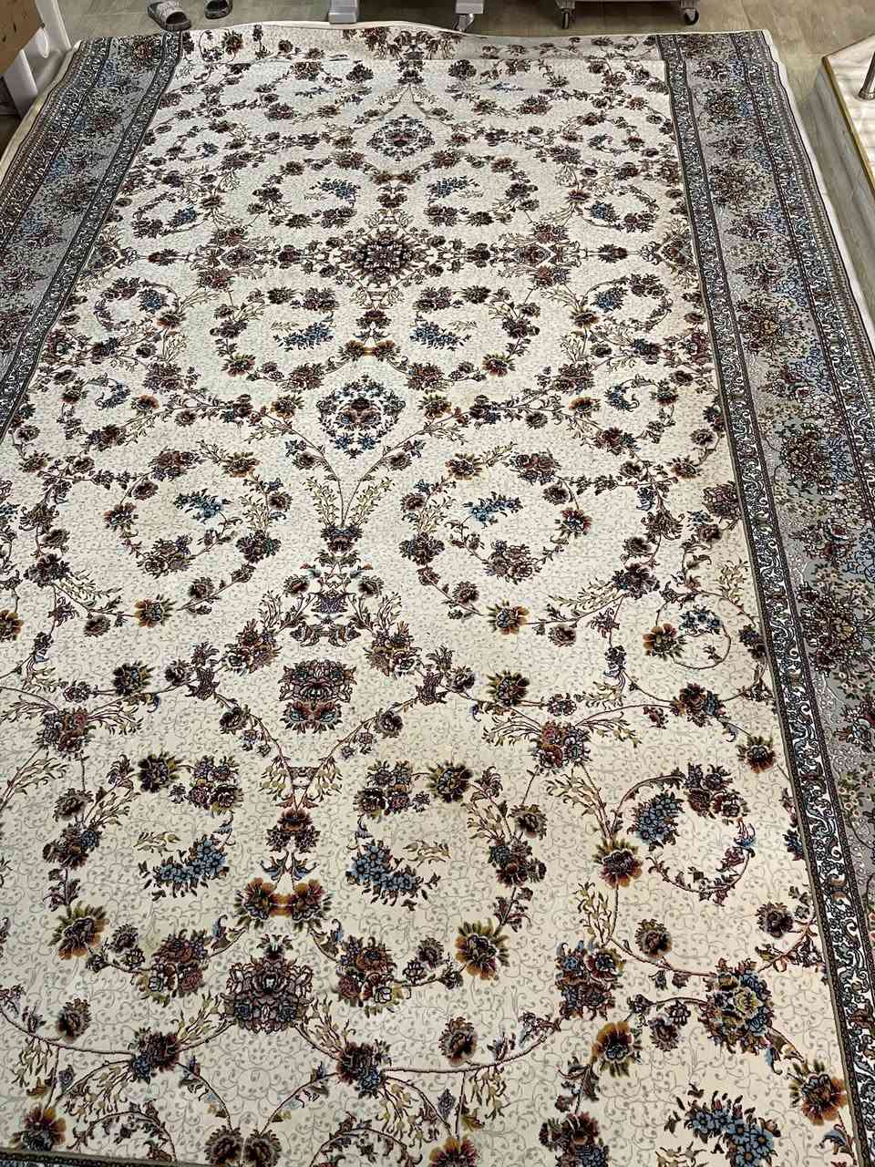 فەرشی کاشان قیاسی دوو نیو بە ٥ بوە بەڵام تەقریبەن مەتریکی لی بڕاوە بۆتە دوو نیو بە ٤ سوتان و دراوی نیە تەنها پارجەیکی بڕاوە پلە یەکە نرخی ٢٥٠هەزار و مامەلیکێ کەم…شوین :هەولێر


**إذا كنت صاحب هذا الإعلان وتريد حذفه لأي سبب، رجاءا أرسل رسالة إلى الدعم الفني**