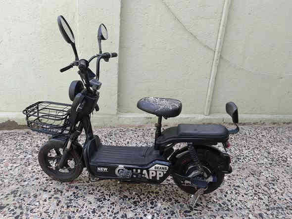 السلام عليكم 👋✨

بايسكل شحن مستخدم للبيع
موديل 2023
حجم 14

بطاريات 4 جدد 48V 🔋
ثلاث سرعات ⚙️

بصمه تشغيل عن بعد ومفاتيحه على نسختين 🔑
قفل اطار وقفل كهربائي 🔒

كهربائياته على وضع الشركه ما ملعوب بيها ولا مصلح ماد ايده عليها ⚡🔧

السعر 270 الف وبيه مجال قليل 💰
العنوان: كربلاء 📍

للاستفسار الاتصال على الرقم: *********** 📞
ومتوفر واتساب مراسله فقط 💬
