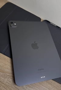 ايباد ١١ برو M4 • ٢٥٦ • بطارية ٩٦٪