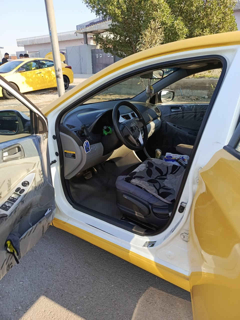 سلام عليكم اكسنت للبيع موديل 16 امريكي 
سياره جاهزه من كلشي 
مكانه مدينة لصدر قطاع ١٩ 
للاستفسار اتصل ع ***********

لسعر 85 وبيه مجال 

مكلف ب نشر
