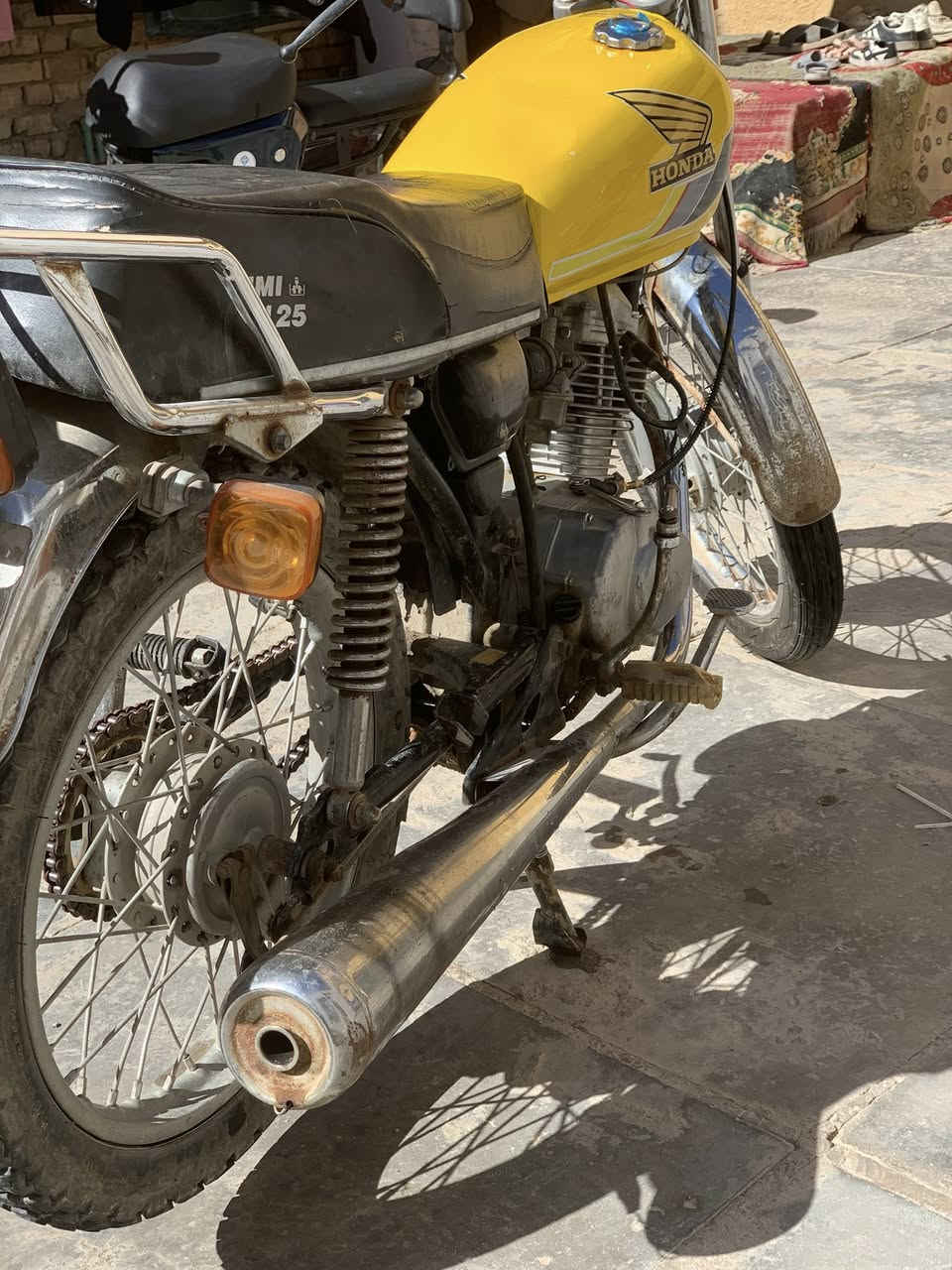 نامة كلك كلك للبيع بـ٣٥٠   وبيها مجال بسيط
*********** بيه واتساب
