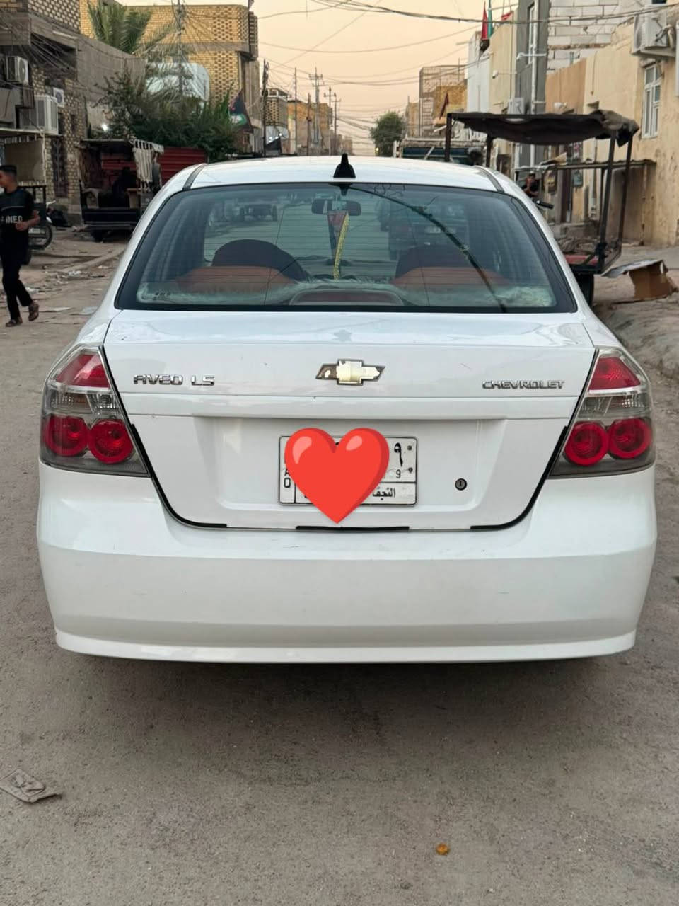 السلام عليكم افيو للبيع موديل 2009 بيها قطعة جاملغ بجهة العبري بنيد مفتوح ومشدود والباقي كلة بلادي وضع شركة محرك طابوكة جديد 1400 كير اوتوماتيك جديد وبيها رصعات بارد 3-4 الرقم نجف خصوصي مداور ثاني يوم اداورلك سيارة باسمي رقم ابيض الماني السعر 70 وبيها مجال استفسار ***********
