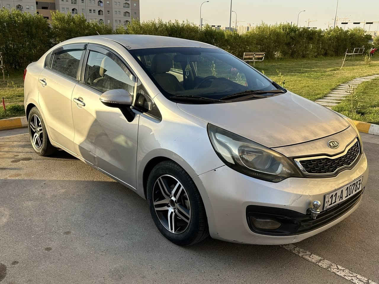 السلام عليكم
كيا ريوو 2012
خليجيه
حساس خلفي 
مري شفط + شاير بالمري 
شاشه اندرويد 
مكفووله فقط اماكن بارد بدون صبغ
سونار موجود 
كير اوتوماتيك AT المرغوب
محرك 1600 دووش دبل قطره المرغوب
تحكمات ستيرن جهتين
سياره كلش نظيفه وجاهزه من كلشي
رقم بغداد الدولي الجديد
هزه جديده
سنويه باسمي 
سعر 82 او بيه مجال 
مكاني مجمع بسمايه 
***********
