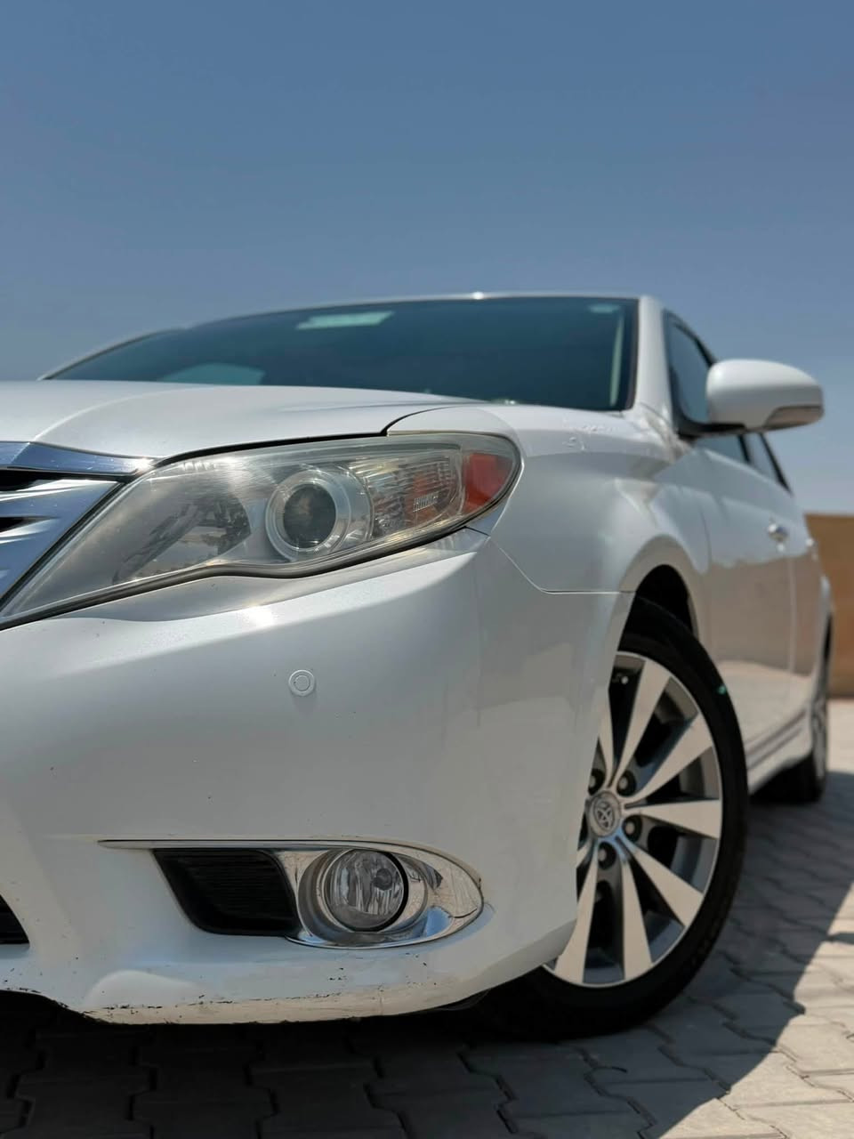 🚗 للبيع تويوتا أفلون 2012 Limited
✅ الموديل: 2012 ليمتد (فل أوبشن)
✅ الممشى: 128 ألف فقط
✅ السيارة نظيفة جدًا، استخدام شخصي
✅ محرك وجير وشاصي بحالة ممتازة
✅ لا تحتاج أي مصروف
✅ رقم بغداد
📍 السيارة موجودة في الكوت
فقط بيها بارد بلجاملغ الامامي حك شبر وشخط اباب خلف السائق 
💰 السعر: 21,000 دولار (قابل للتفاوض بالمعقول بعد المعاينة)

للاستفسار أو المعاينة راسلني على الخاص اول الاتصال على الرقم ***********
